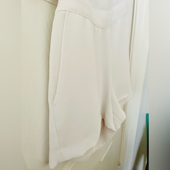 Chic and Adorable Club Monaco Romper - Picture 2 of 6